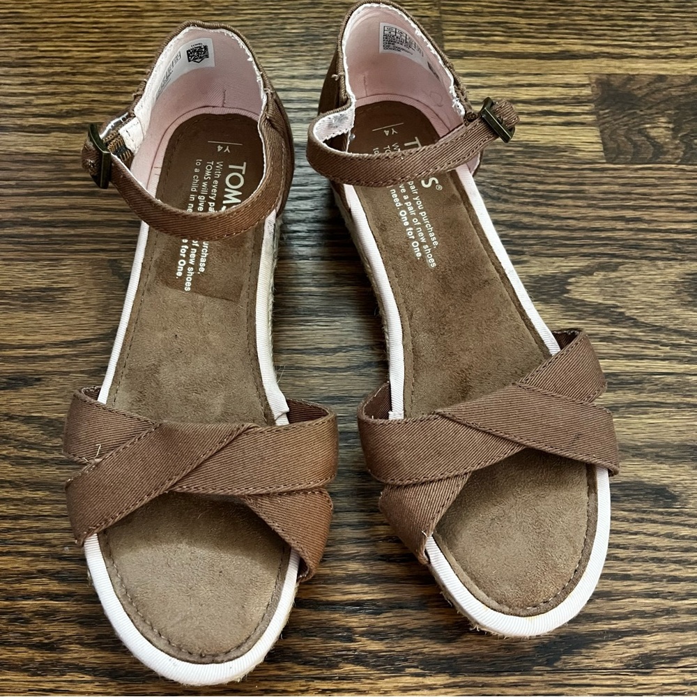 Girls Toms Harper Sandal Size 4